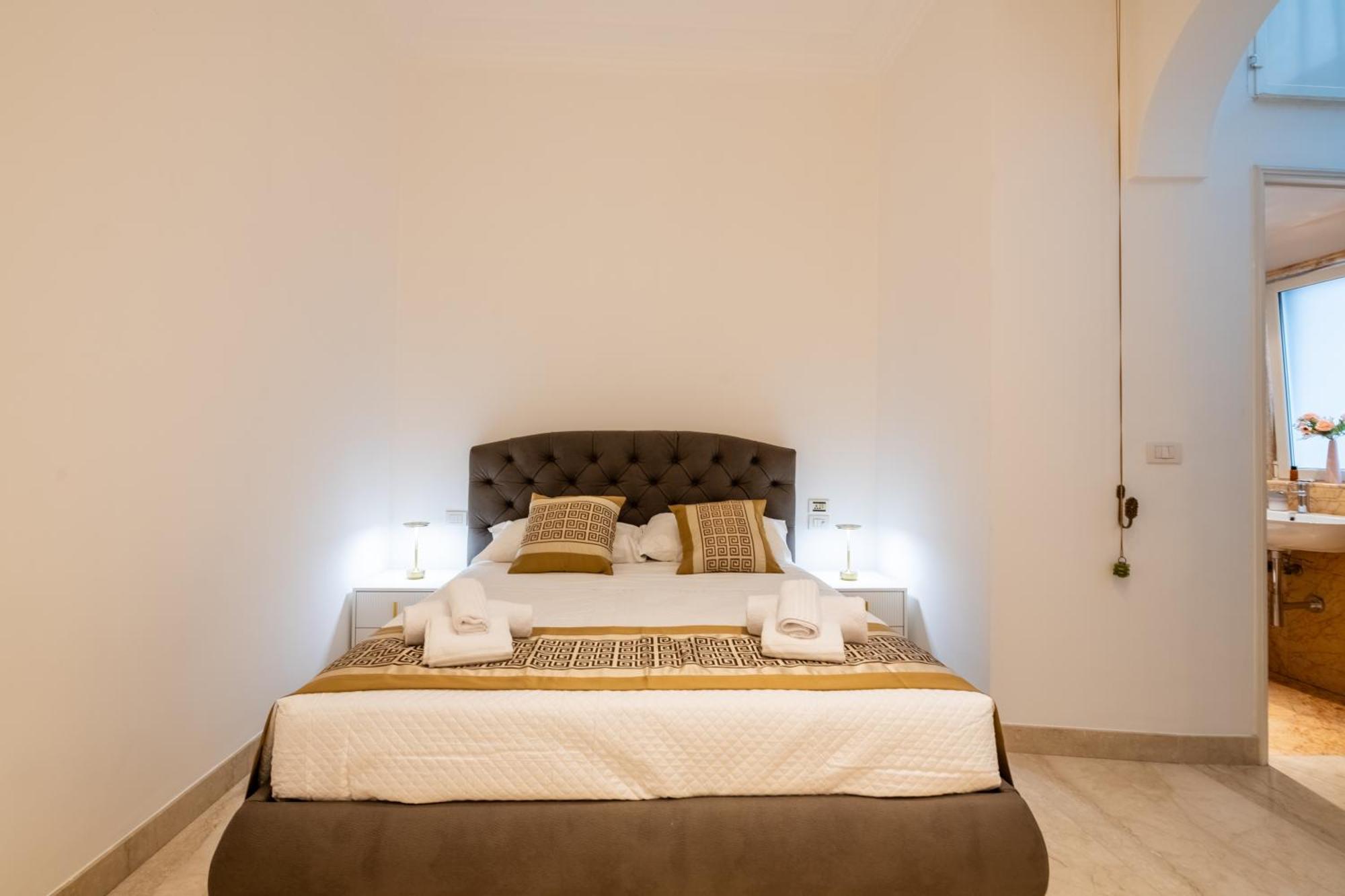 The One - Luxury Seaview With Piano Apartment Bari